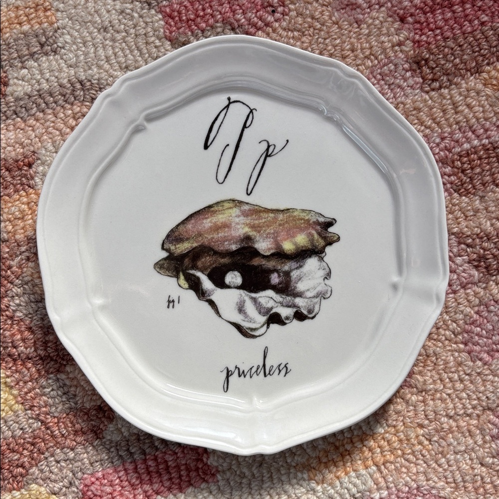 🦪Anthropologie Linea Carta Calligrapher Diva Pyari P Plate Priceless Pearl - Picture 14 of 16